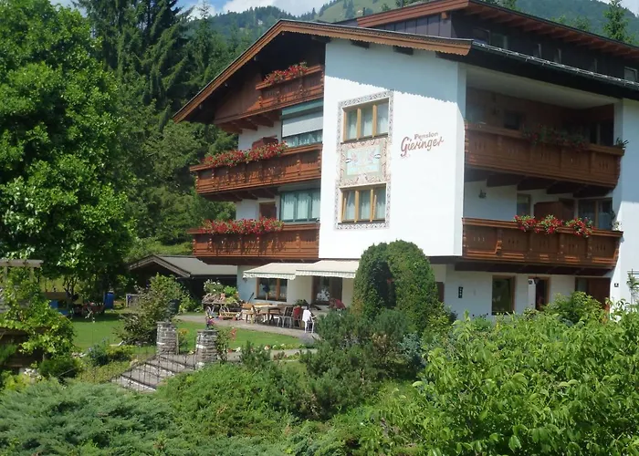 吉琳格尔旅馆 3* Kössen