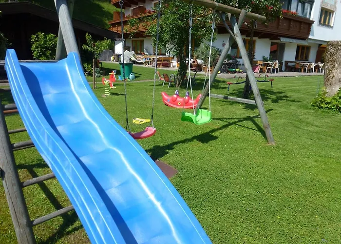 吉琳格尔旅馆 Kössen